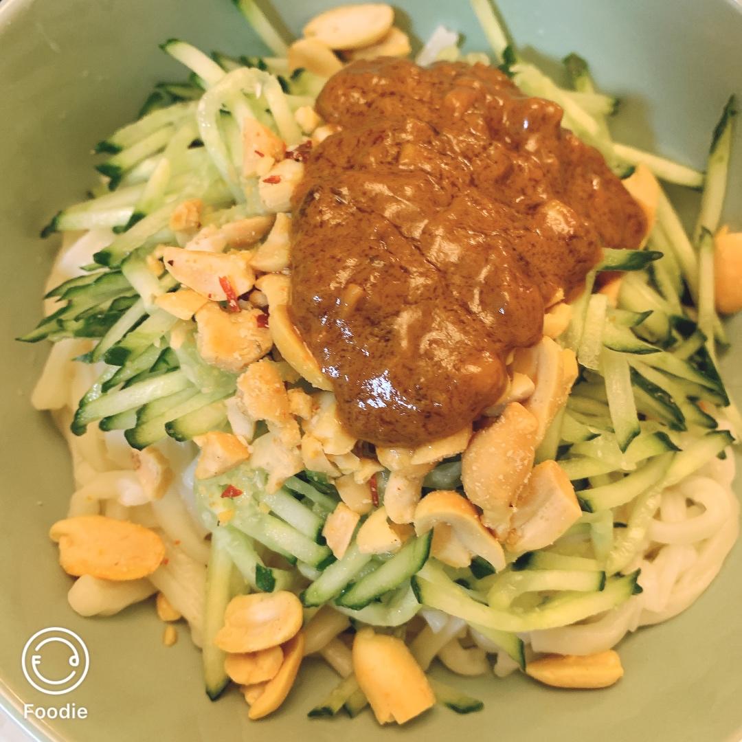 「拌面」一口气吃一盆，停不下来