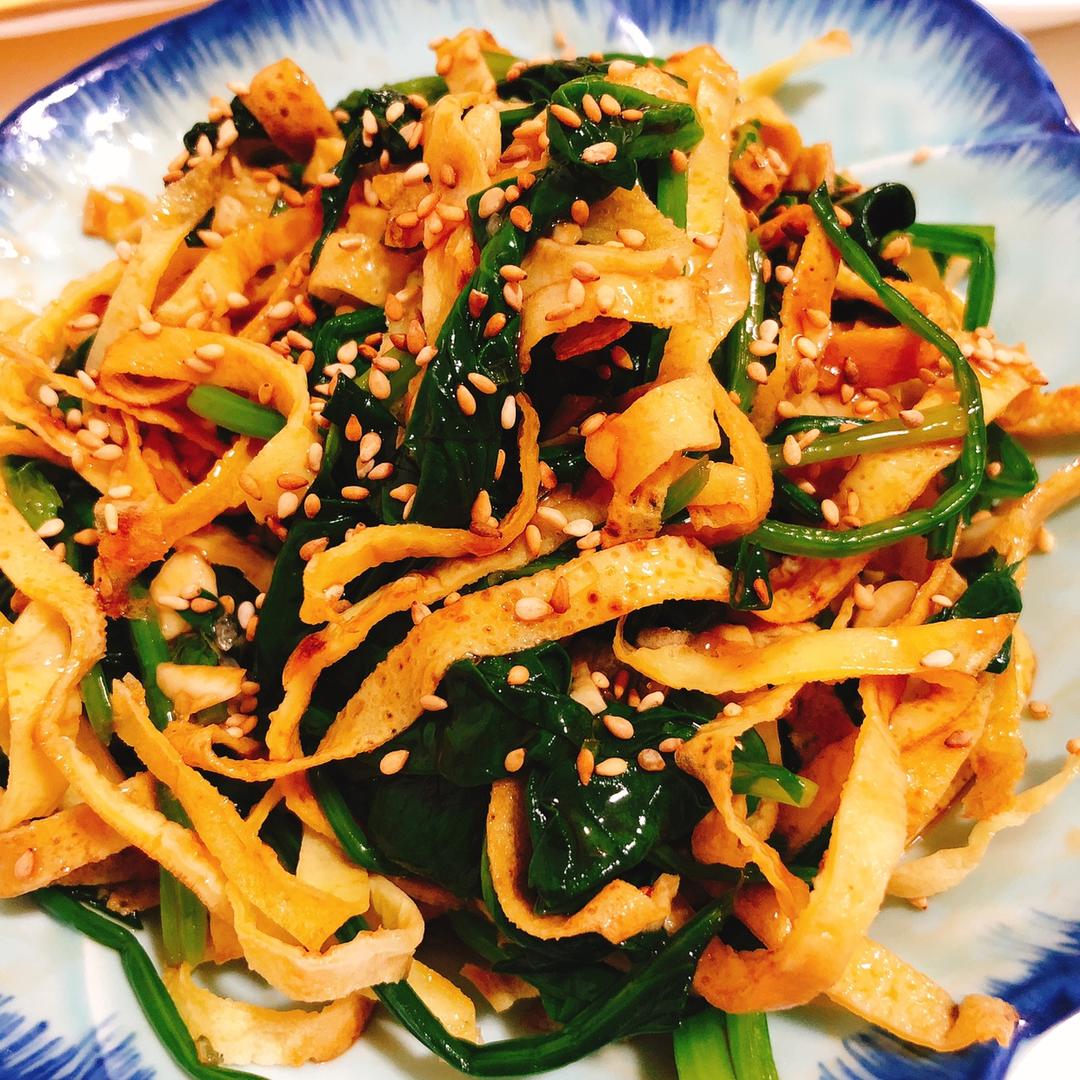 堂妈小厨——鸡蛋皮拌菠菜