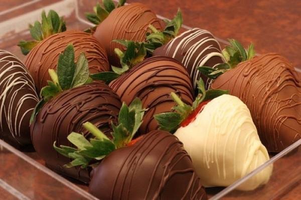【情人节限定】草莓巧克力的做法
