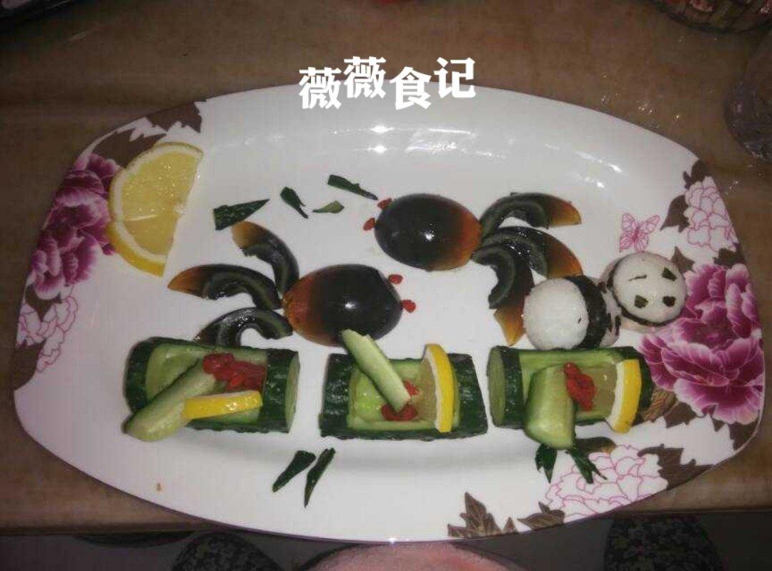 孩子们喜欢的泡芙草莓蛋糕来了