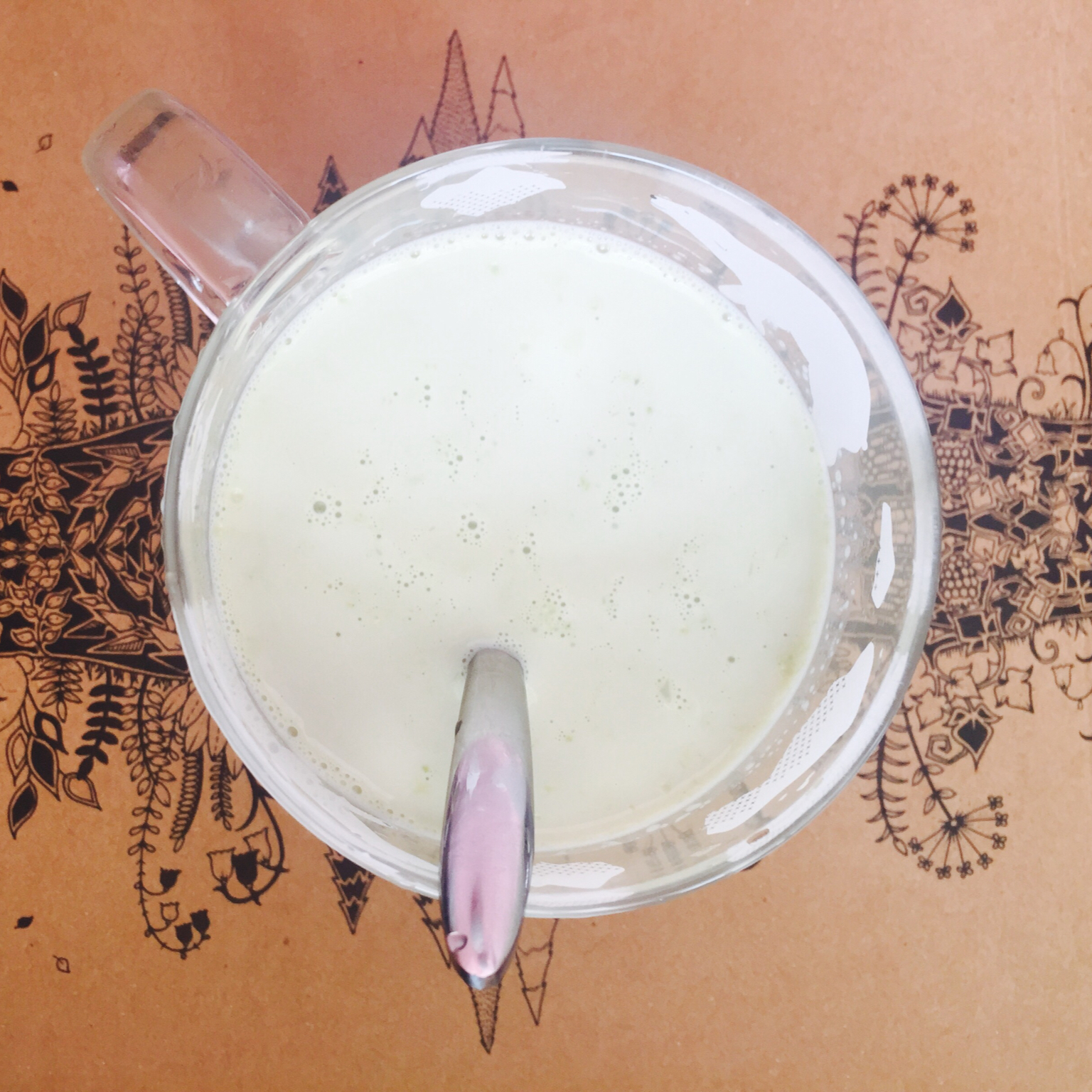 成熟口味抹茶拿铁