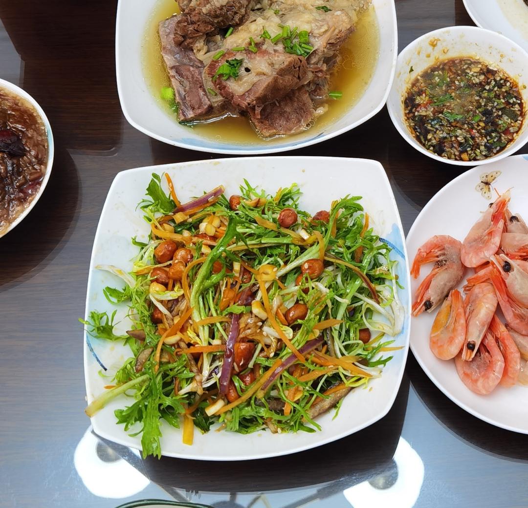 年夜饭必做的一道凉菜凉拌苦菊