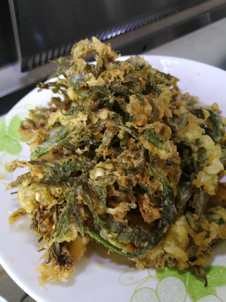 米粒777春暖花开,万物复苏,美好的季节少不了属于它的美味——香椿芽!