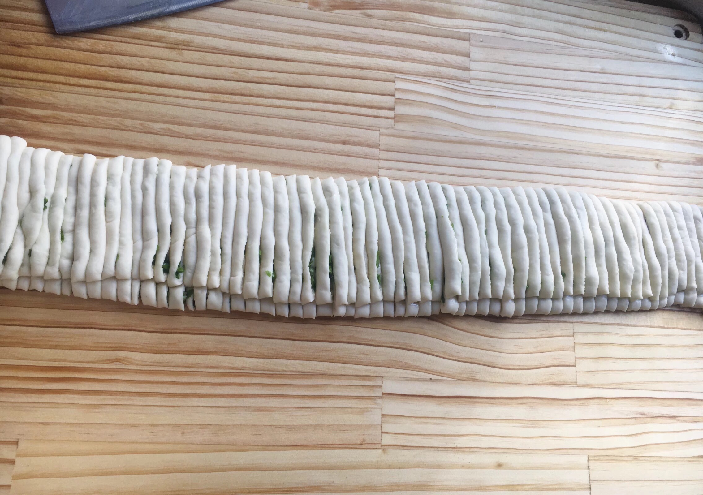 烙的花卷—葱油花卷烧饼的做法 步骤6
