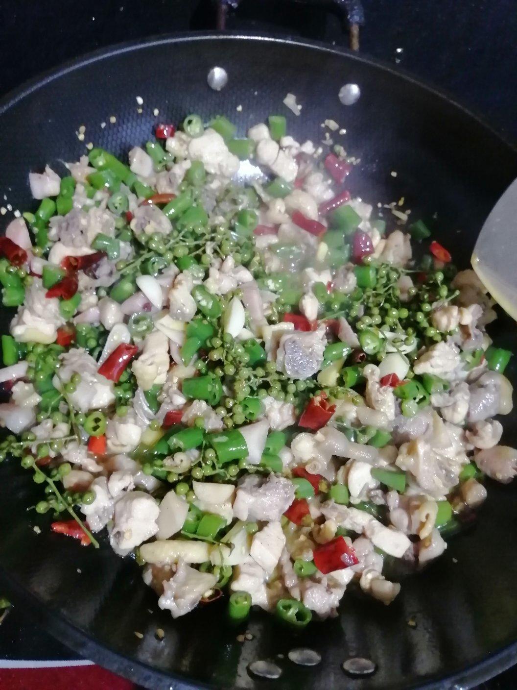 重庆江湖菜～铁山坪花椒鸡（重口味）