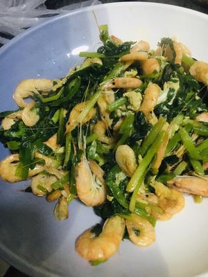 韭菜炒小河虾的做法 步骤5
