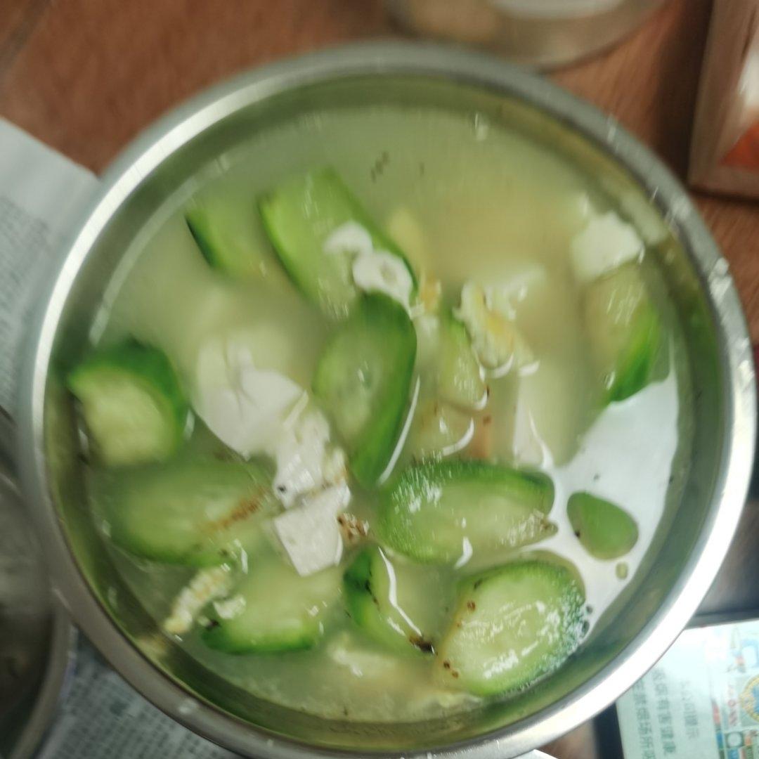 丝瓜豆腐鸡蛋汤