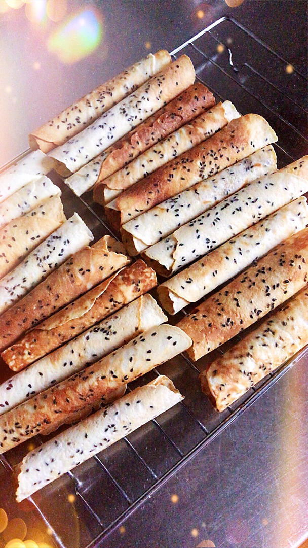 清香旖旎做的芝麻蛋卷