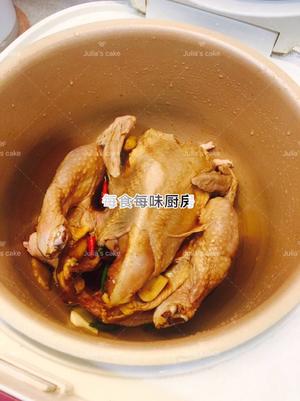 电饭煲烧鸡的做法 步骤6