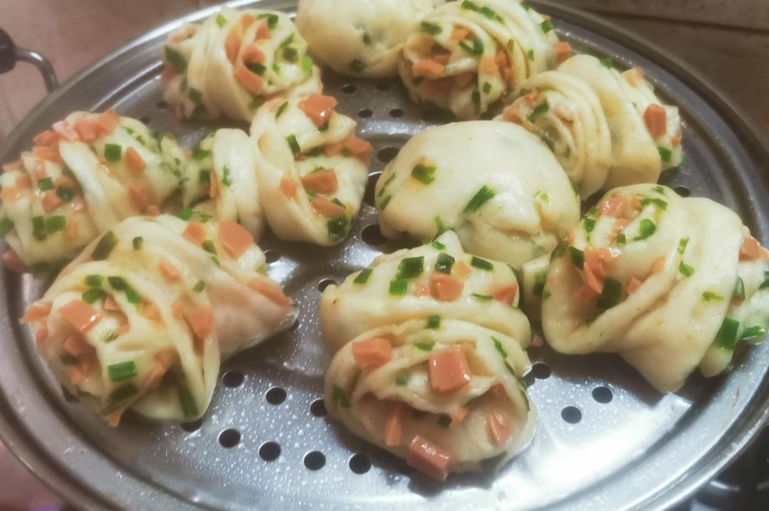 🌺椒盐葱香花卷🌺（操作简单，好吃又好看）