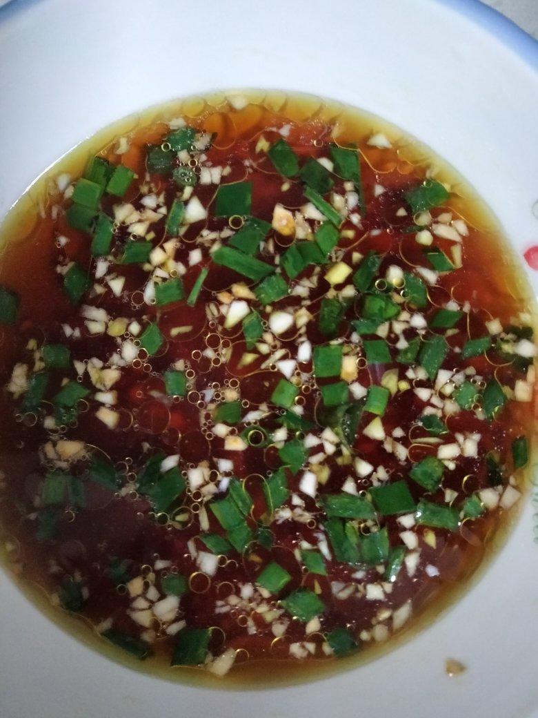 一碗清汤面 🍜 —— 秋日里的治愈系