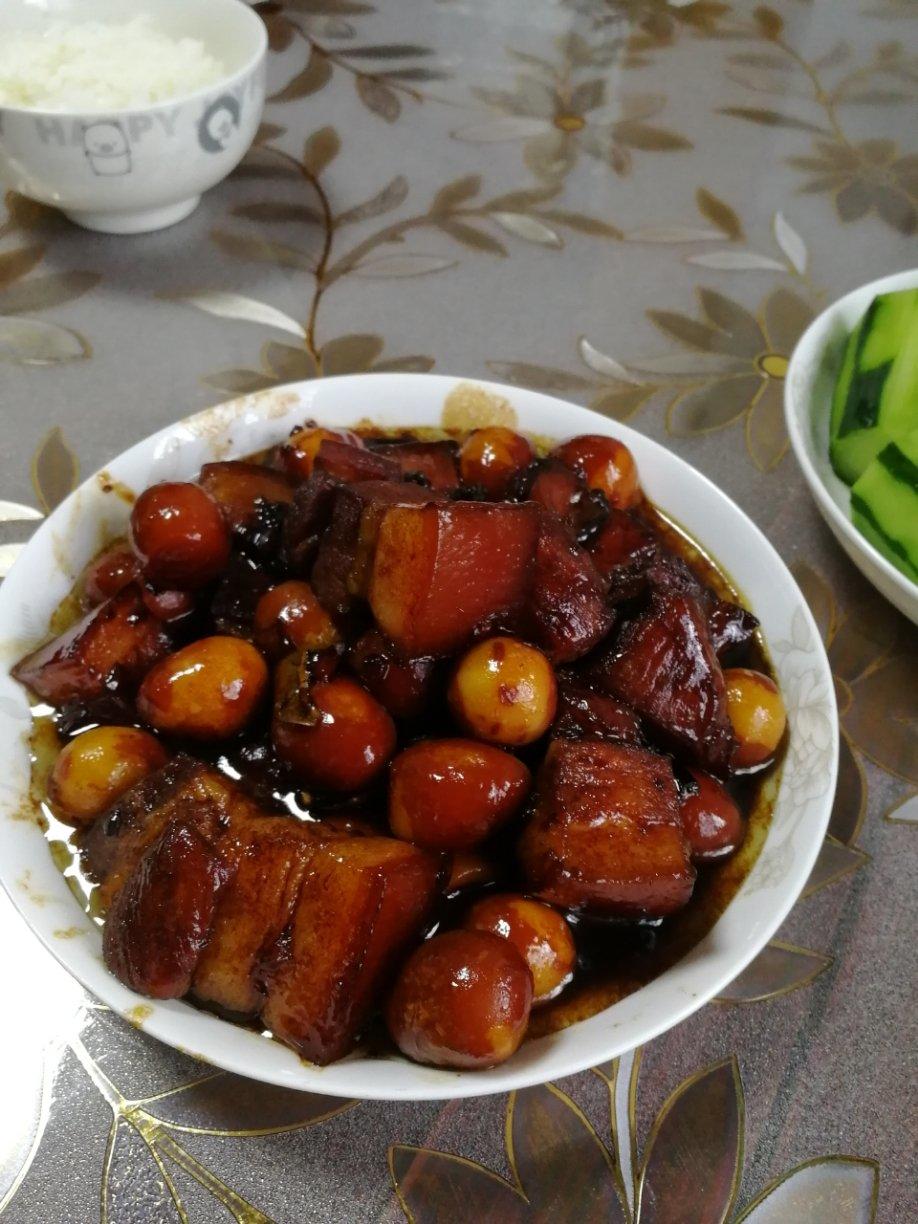 不放油的红烧肉+鹌鹑蛋