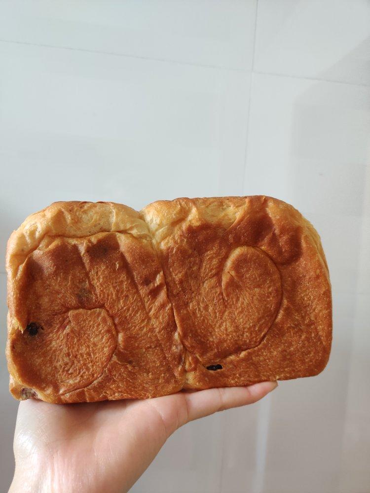 鲜奶提子吐司