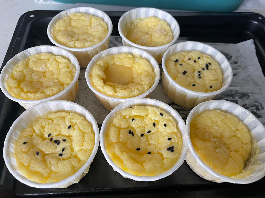 纸杯蛋糕不开裂（可做戚风蛋糕）