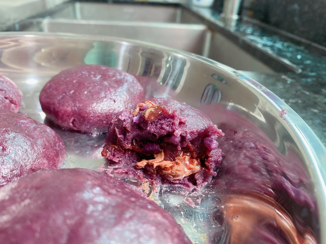 紫薯糯米糍:( 果仁巧克力流心:)