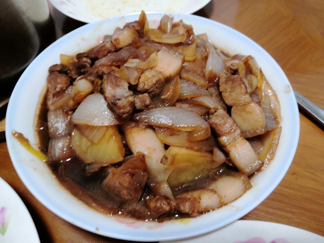 土豆炒洋葱