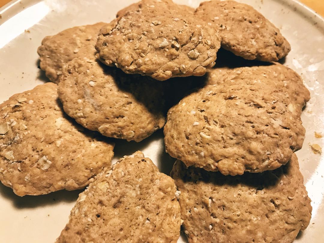 燕麦葡萄干饼干