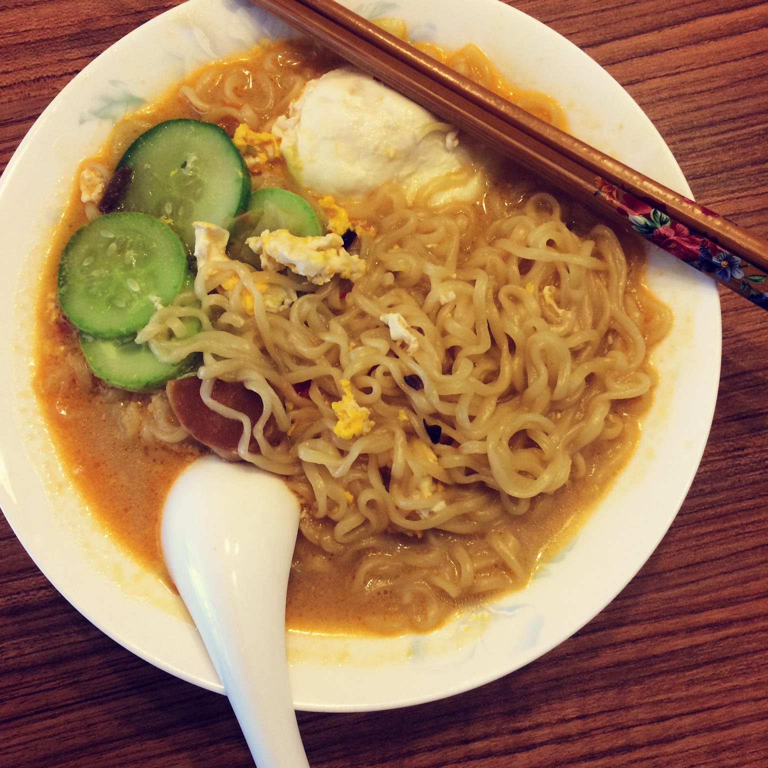 满足食欲的深夜秘密 森系浓香泡面