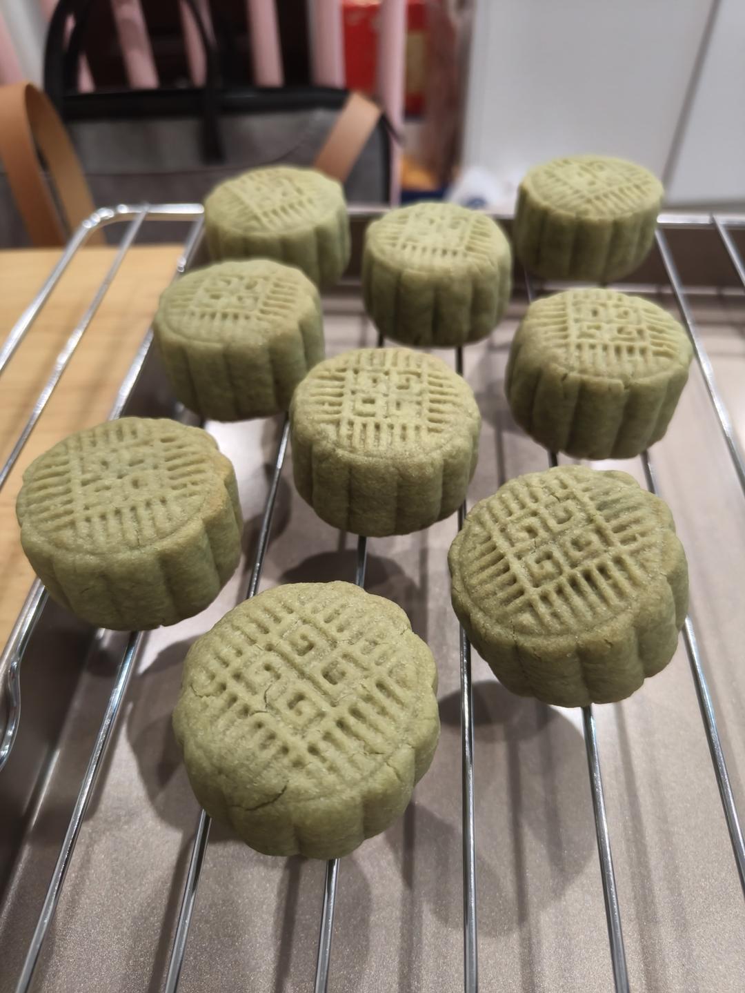 今年爆火的开心果脆皮月饼｜开心果霸霸月饼