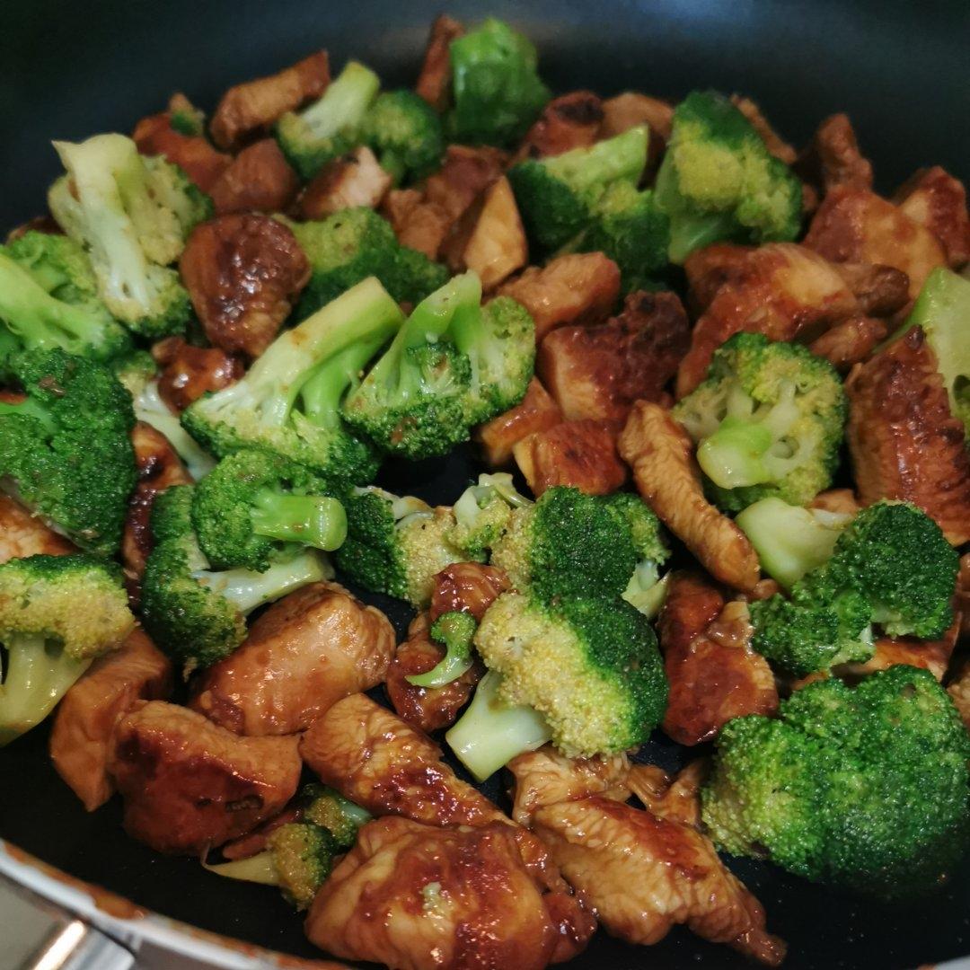 西蓝花炒鸡胸肉