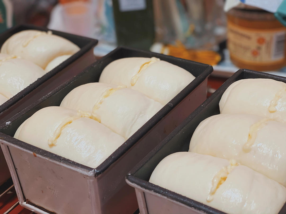 鲜奶液种超熟吐司