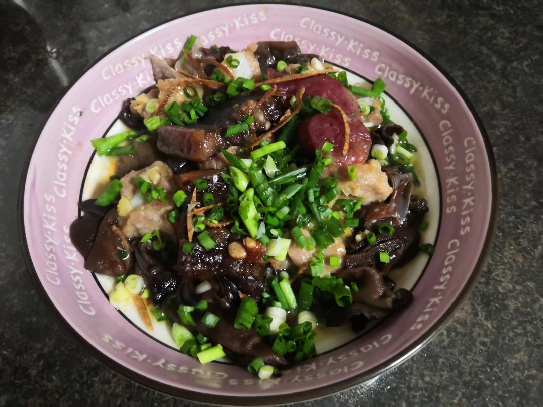 荷叶篇之--荷叶香菇腊味蒸排骨