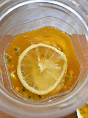美容养颜百香果柠檬蜂蜜的做法 步骤4
