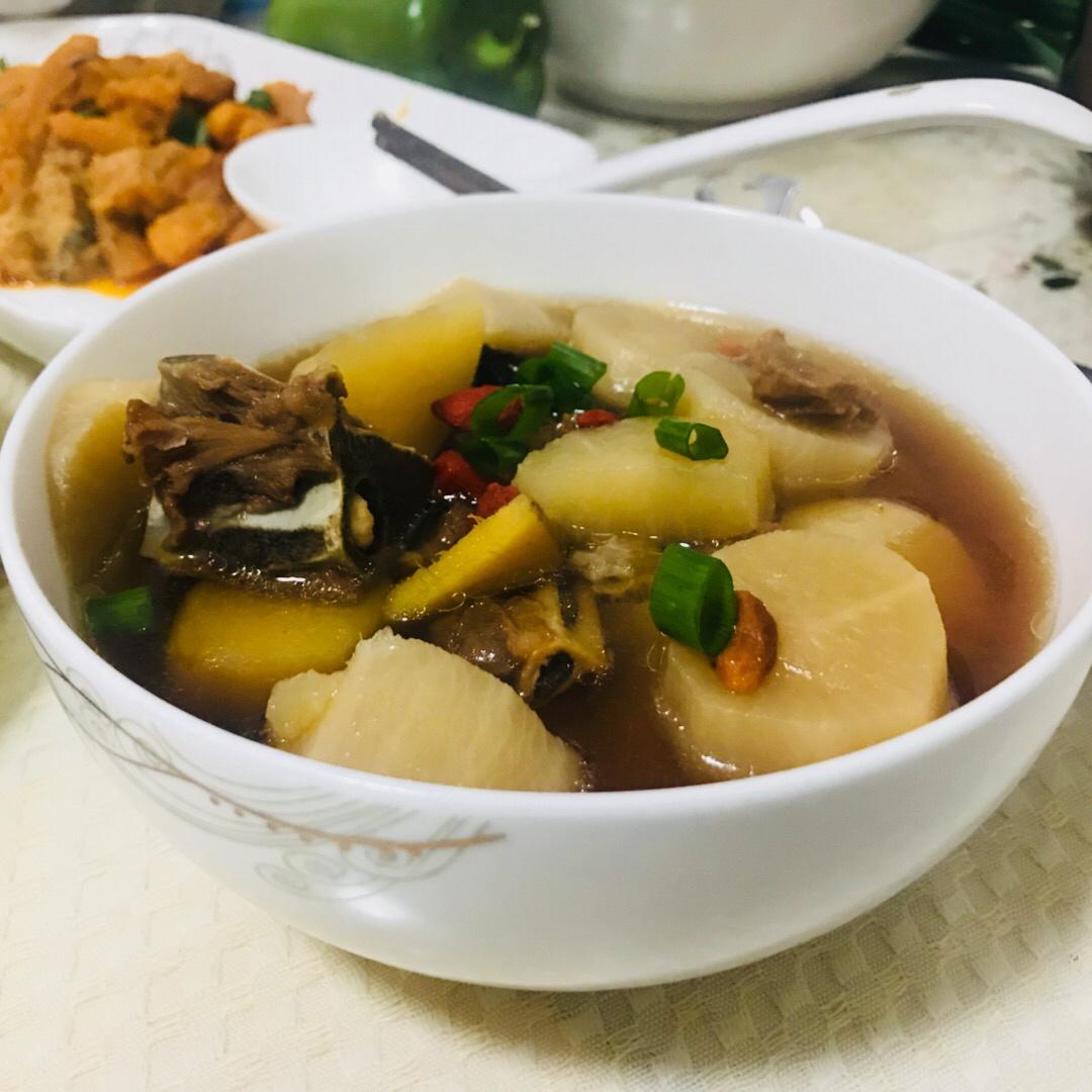 羊肉萝卜汤