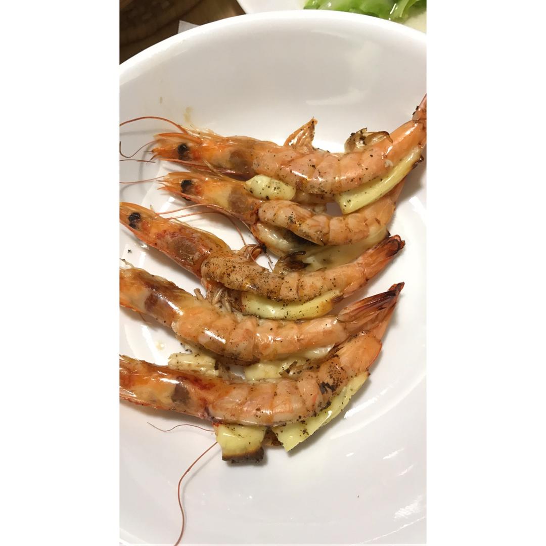 《烤黑椒芝士虾》