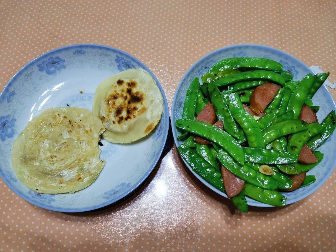 超脆爽的荷兰豆炒香肠