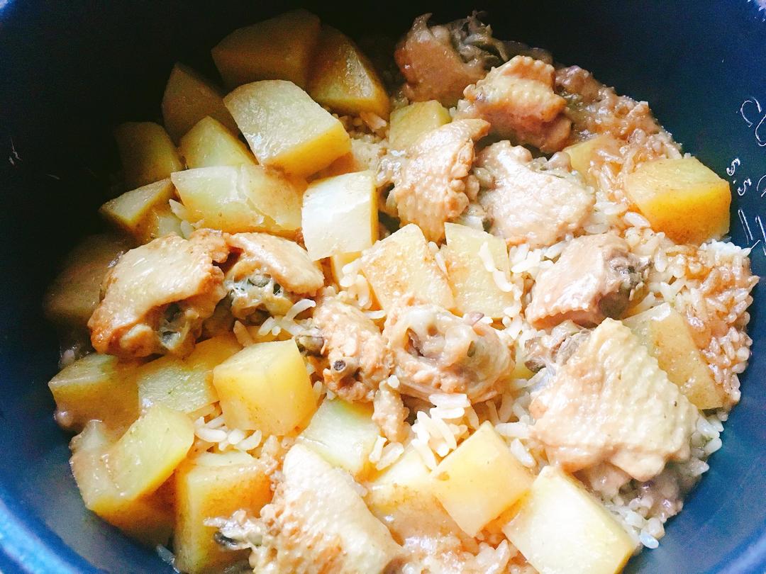 土豆鸡翅焖饭！超级香糯！懒人必备的做法