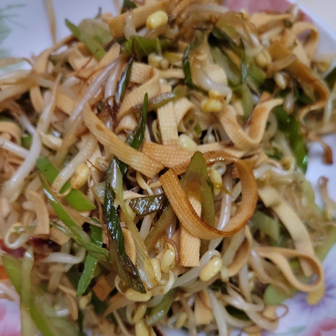 豆芽韭菜炒千张