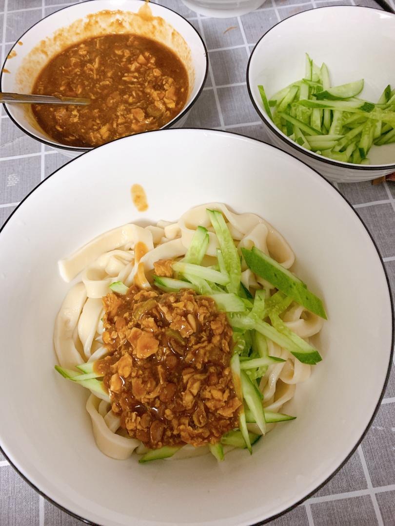 鸡蛋手擀面