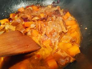 胡萝卜香菇牛肉焖饭的做法 步骤7