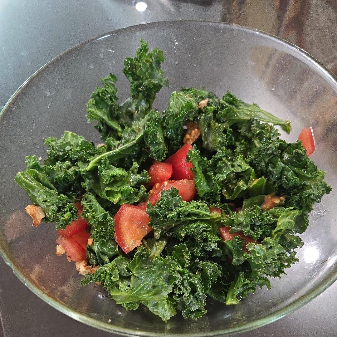 好吃的羽衣甘蓝沙拉