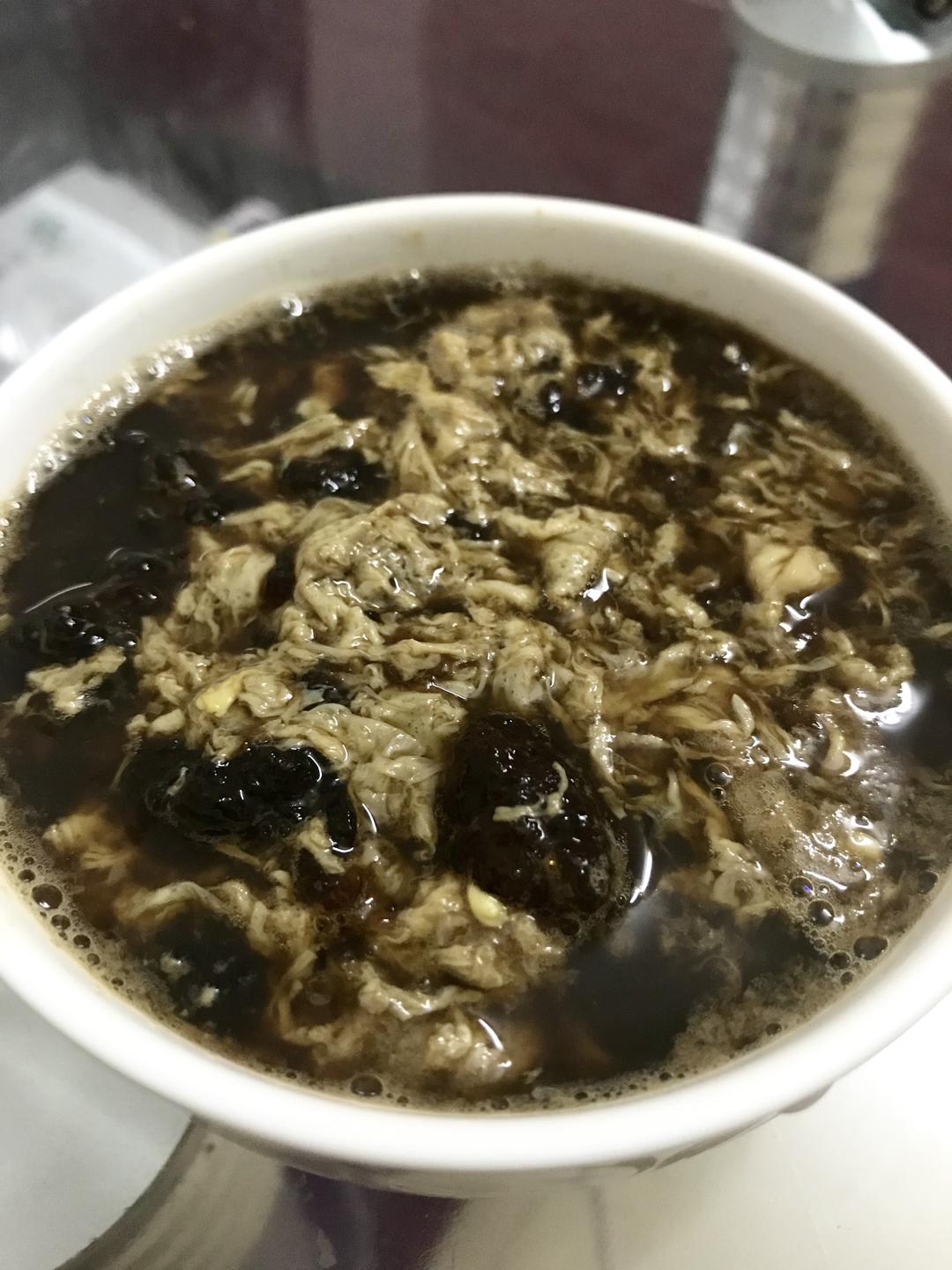 睡前桃胶黑糖水的做法