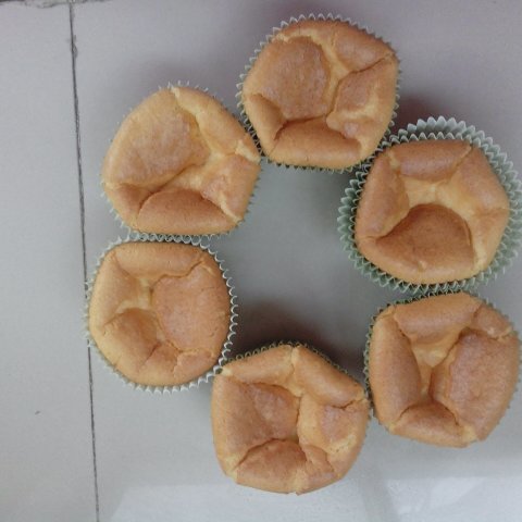 不塌陷的纸杯蛋糕