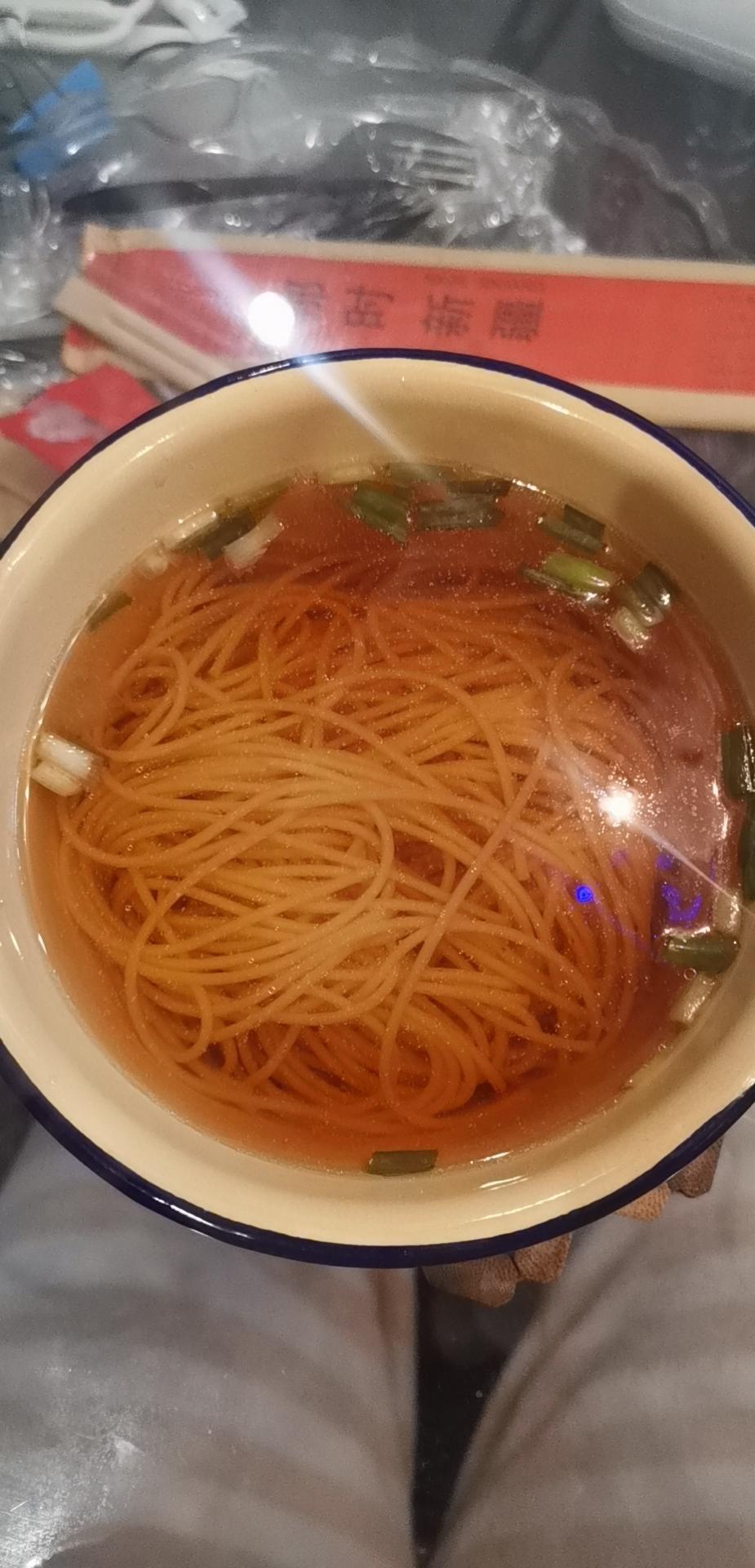 早餐来一碗清汤面，色香味俱全！