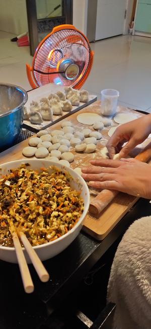 家常西葫芦饺子的做法 步骤2