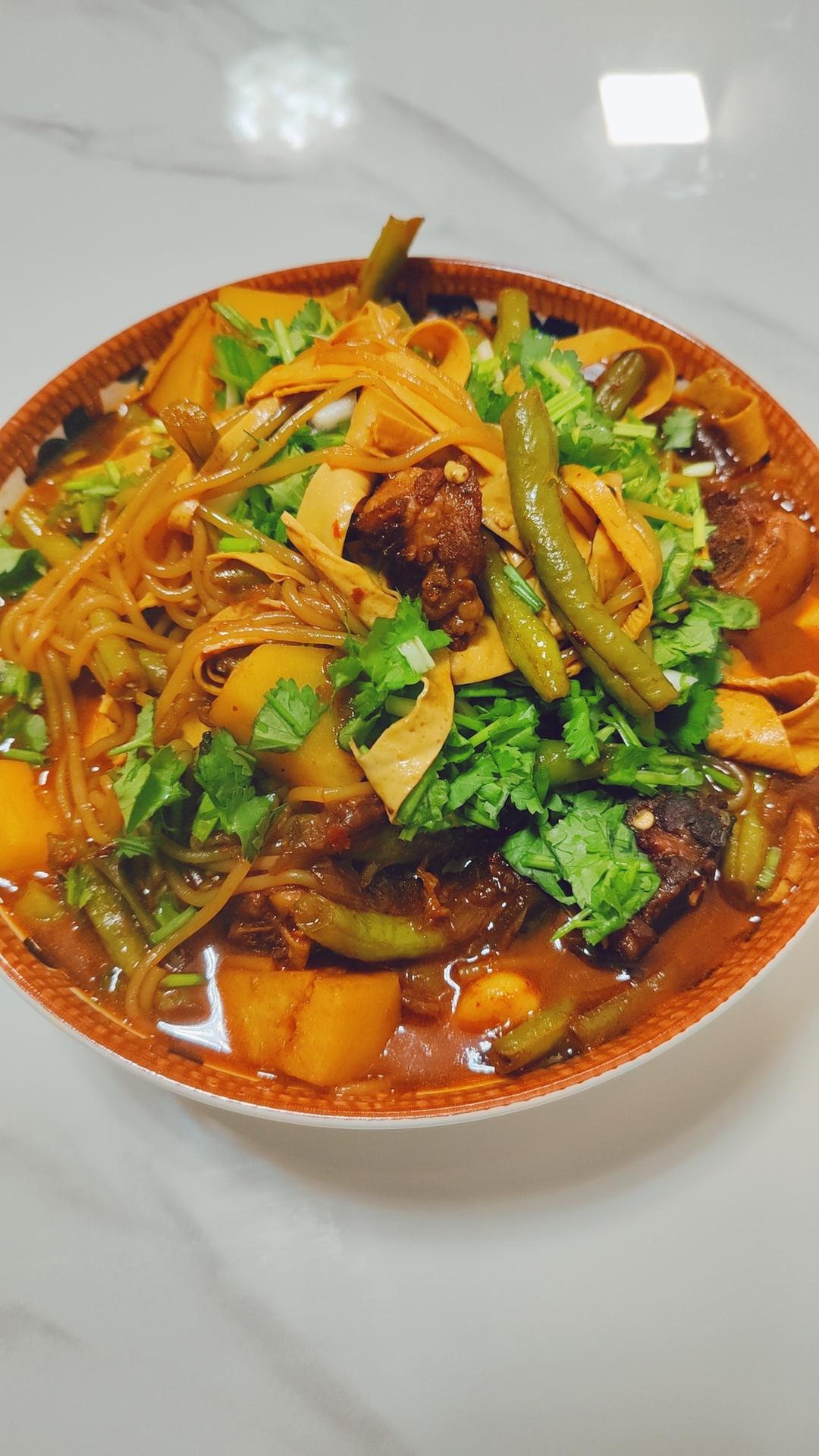 排骨土豆炖粉条