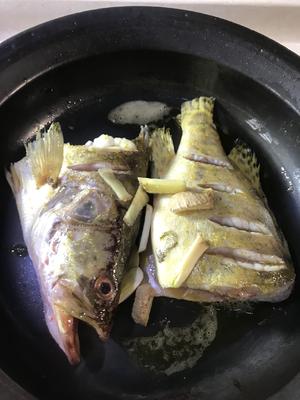 干煎臭鳜鱼的做法 步骤4