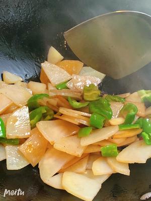 尖椒土豆片的做法 步骤6