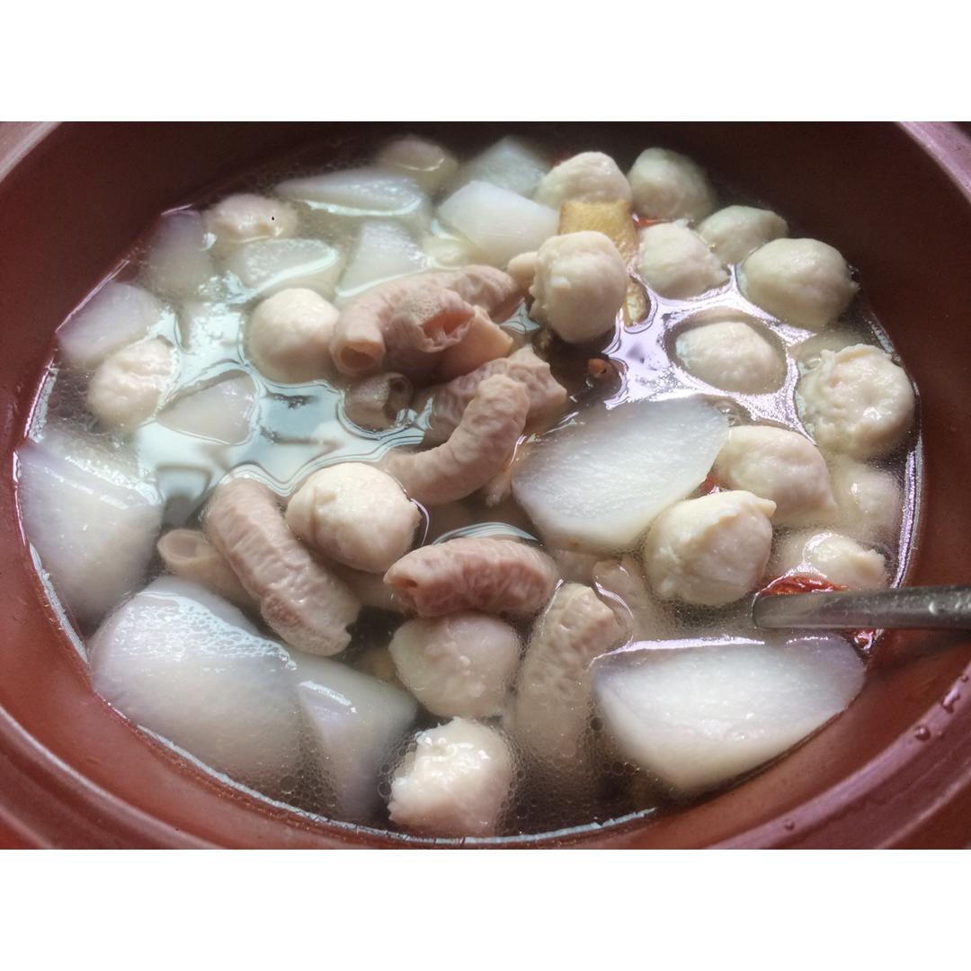 忘憂草_olf6分享作品 2016年11月29日小肠萝卜丸子汤iphone 拍摄于