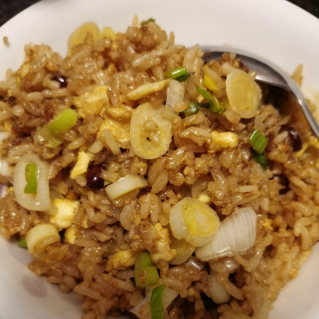 小时候的酱油炒饭