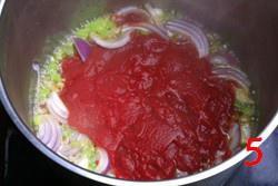 当归牛尾番茄补肾汤的做法 步骤5