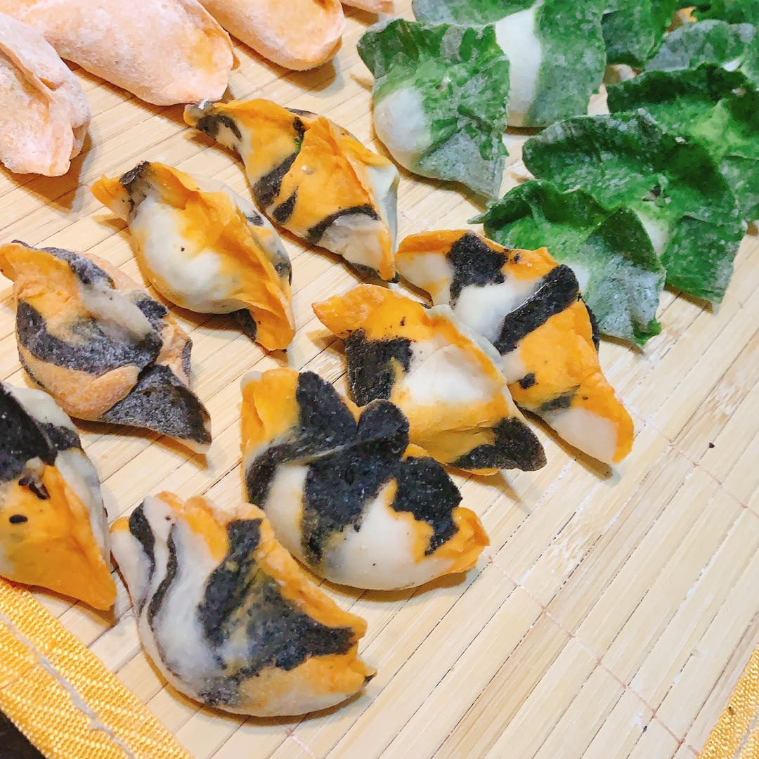 虎年除夕的虎皮水饺