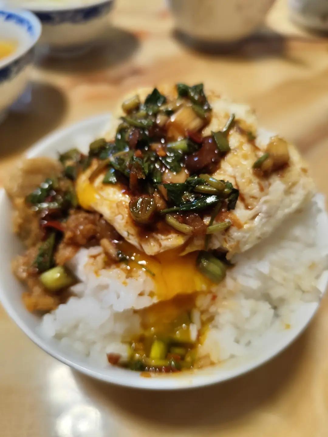 5分钟快手❗️超好吃的老式鸡蛋拌饭