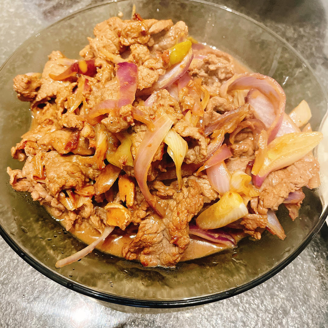 洋葱炒牛肉片