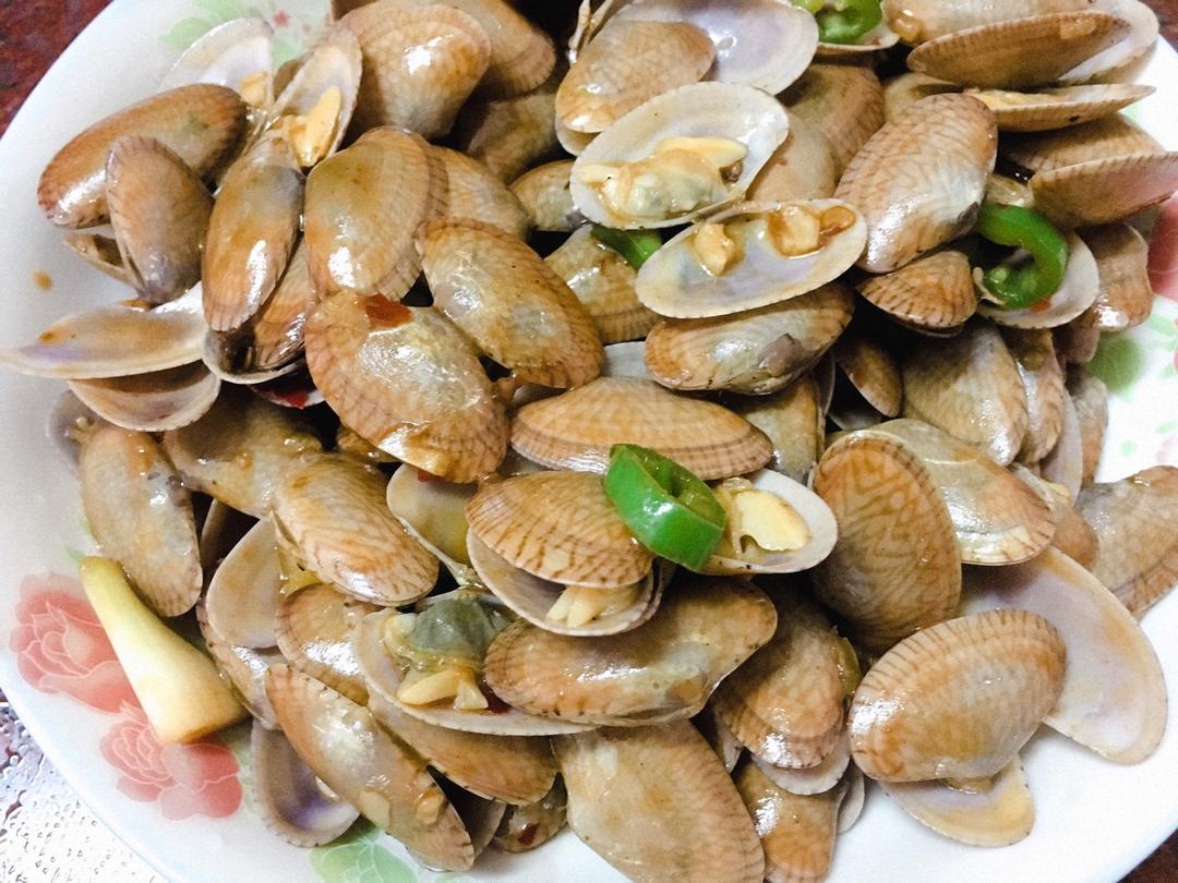 蒜香炒花甲