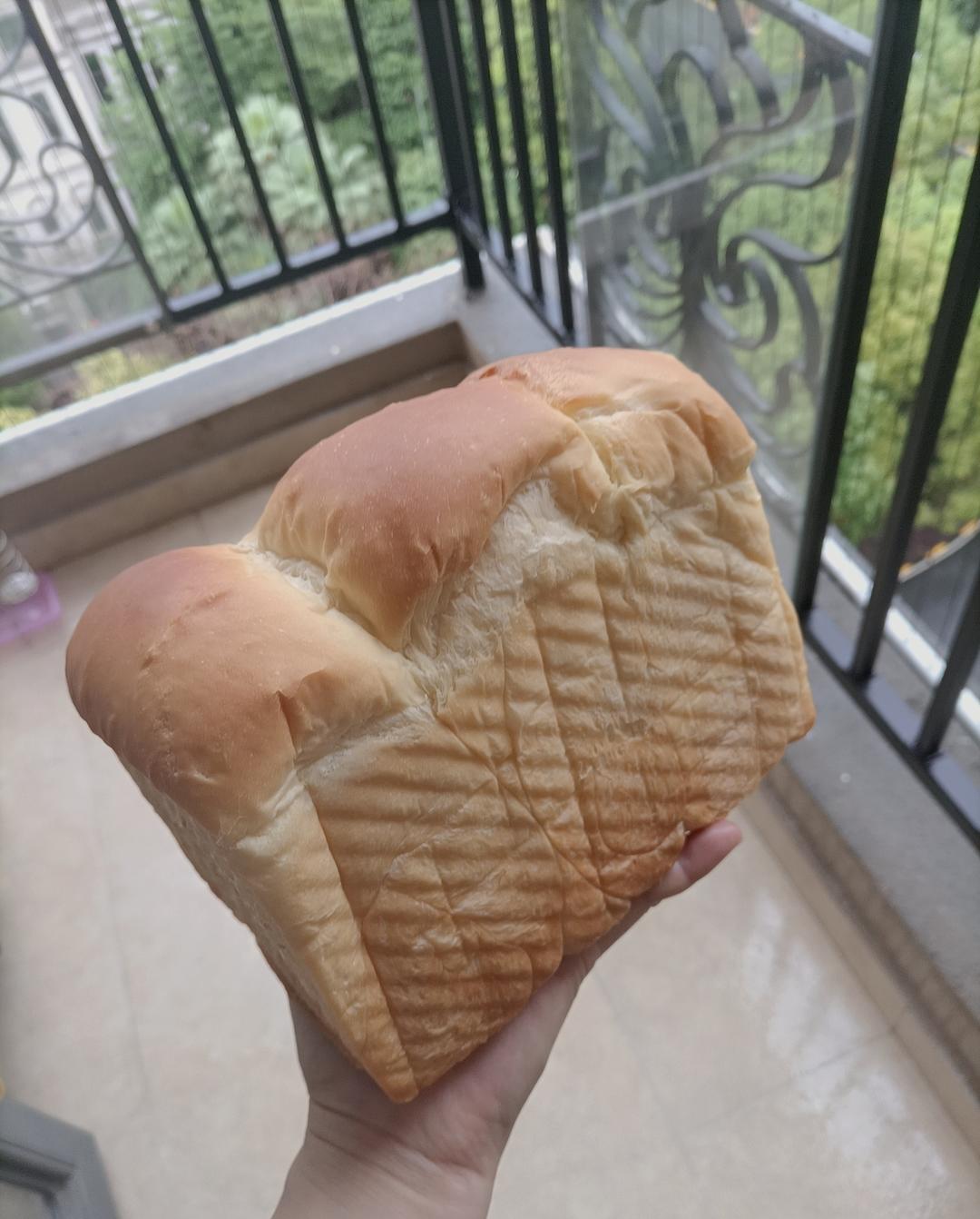 纯奶手撕吐司的做法 步骤1